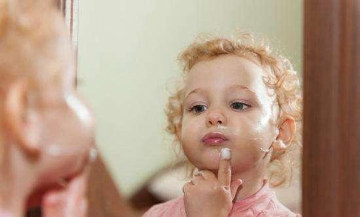婴儿护肤品与成人护肤品有何区别 婴儿护肤品安全使用小贴士