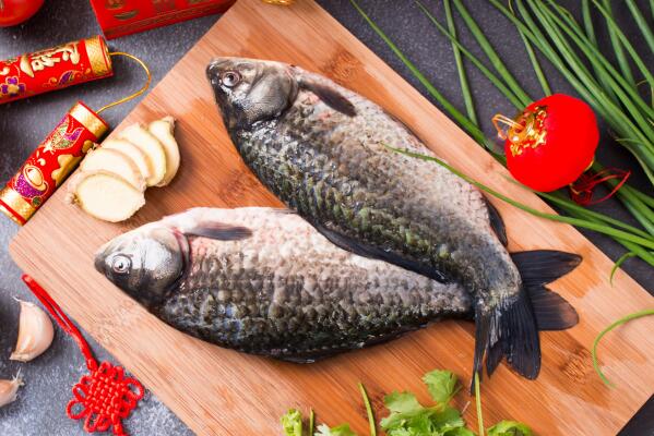 鲫鱼上榜(肉质鲜嫩价格实惠) 中国最好吃的淡水鱼排名