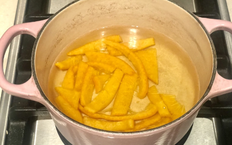 新鲜橘子皮煮水孕妇可以喝吗？新鲜橘子皮煮水治咳嗽效果好吗？