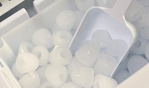 冰块一直放冰箱可以用吗？把冰块一块一块的放进冰箱里会融化吗？